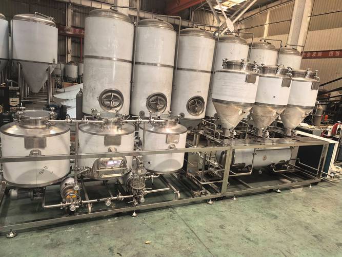 石台数控啤酒设备多少钱一套？新手开精酿酒吧能直接上手吗